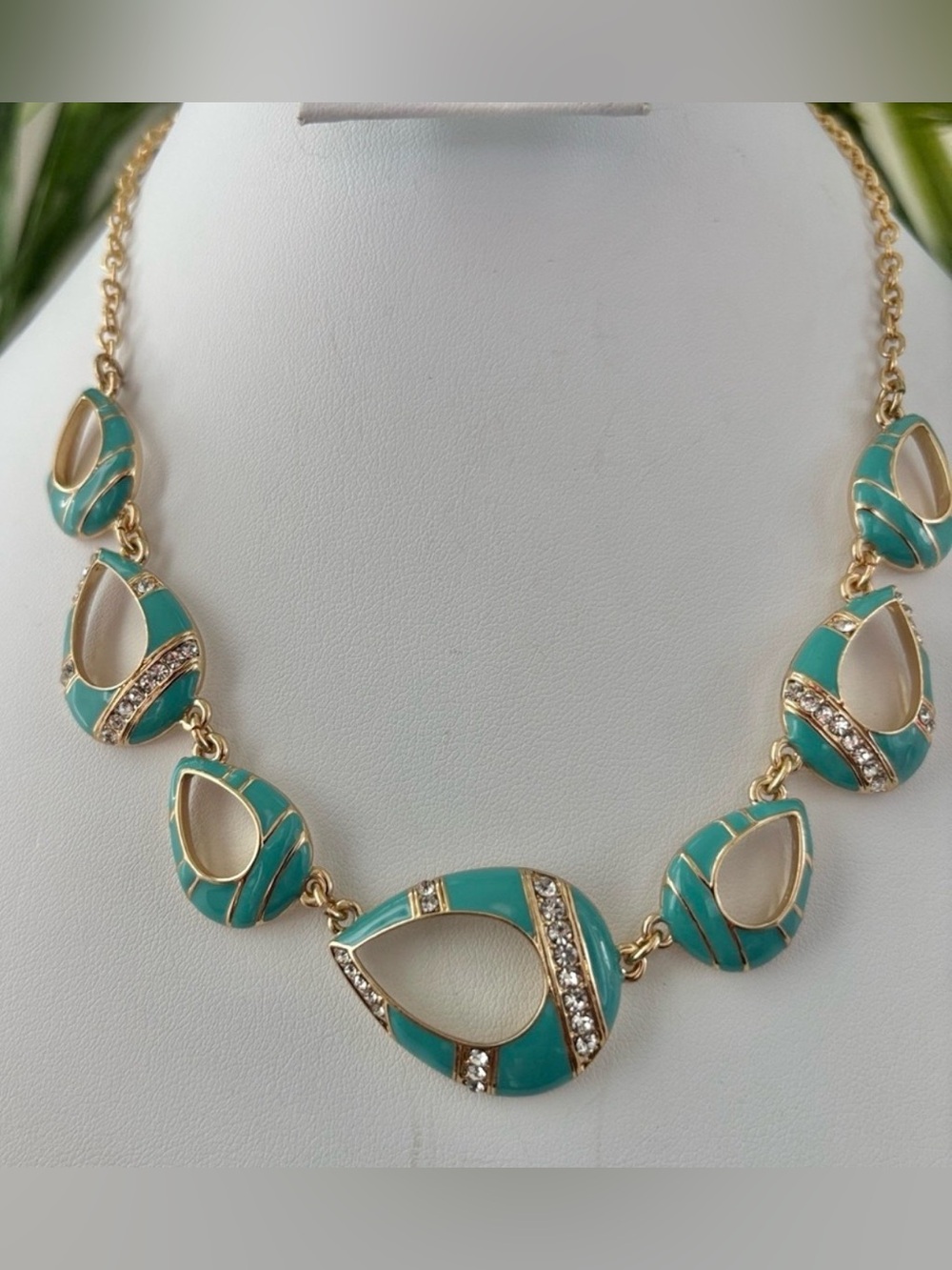 Gloria Vanderbilt Open Teardrop turquoise acrylic & goldtone,,clear rhinestones